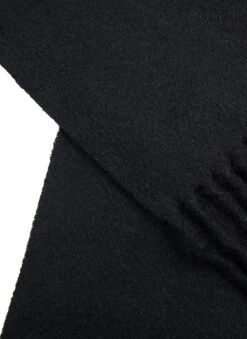 Men's Lambswool Scarf With Tassels -Dents 2 2355BlackDetailWeb