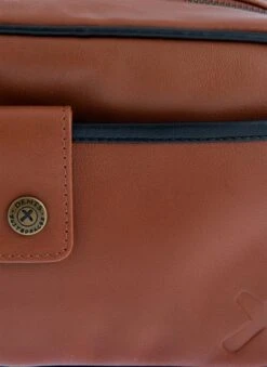 Men's The Suited Racer Smooth Nappa Leather Wash Bag -Dents 23 1102 highway tan black 2