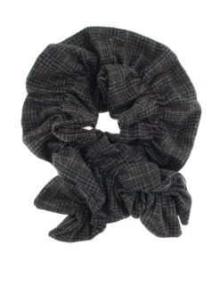 Women’s Checked Tweed Ruffle Scarf -Dents 4 1315Black