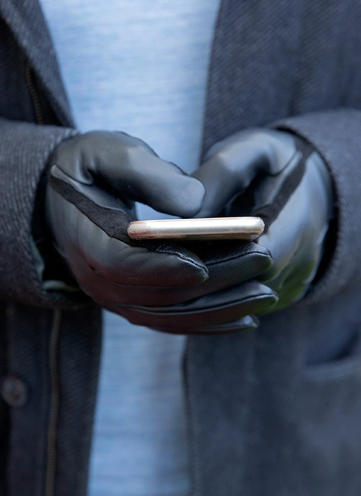 Men’s Touchscreen Three-Point Wool-Lined Suede And Leather Gloves 4 Men’s Touchscreen Three-Point Wool-Lined Suede And Leather Gloves - Image 2