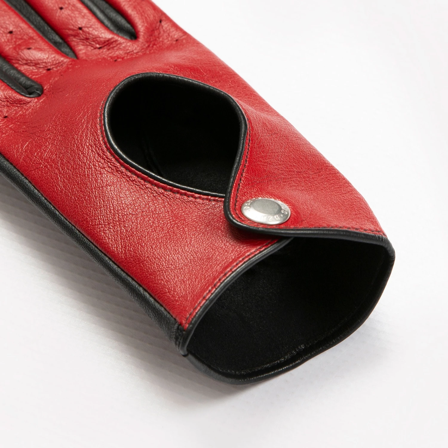 Women’s Touchscreen Leather Driving Gloves 18 Women’s Touchscreen Leather Driving Gloves - Image 16