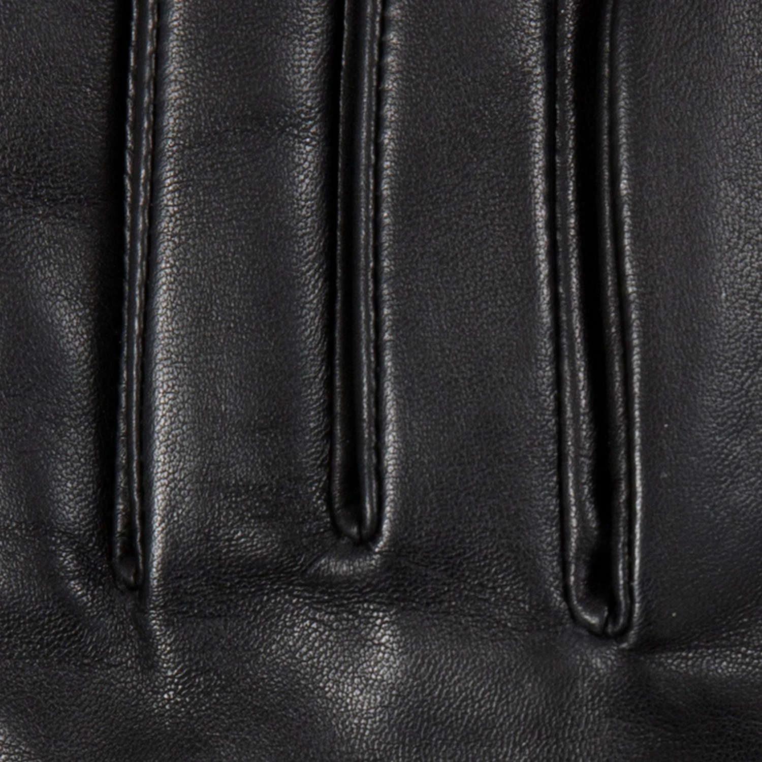 Women’s Wool-Lined Leather Gloves With Quilted Cuffs And Bow 11 Women’s Wool-Lined Leather Gloves With Quilted Cuffs And Bow - Image 9