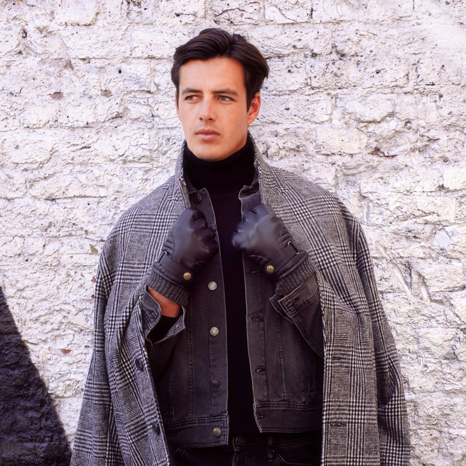 Men’s Touchscreen Lined Leather Gloves With Stitch Detail 4 Men’s Touchscreen Lined Leather Gloves With Stitch Detail - Image 2