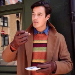 Men's Three-Point Wool-Lined Leather Officer's Gloves -Dents man wearing tan leather gloves