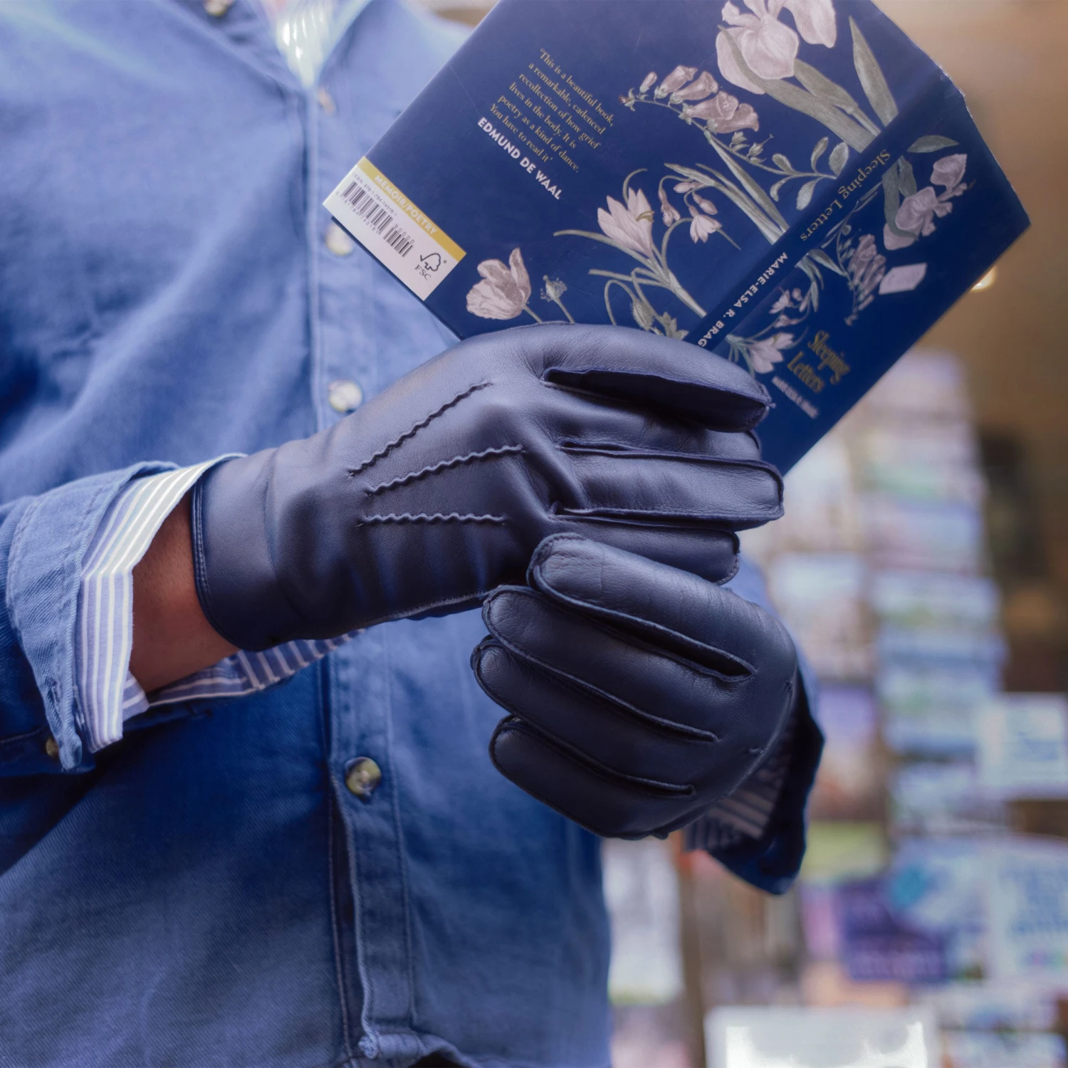 Men's Three-Point Red Cashmere-Lined Leather Gloves 4 Men's Three-Point Red Cashmere-Lined Leather Gloves - Image 2
