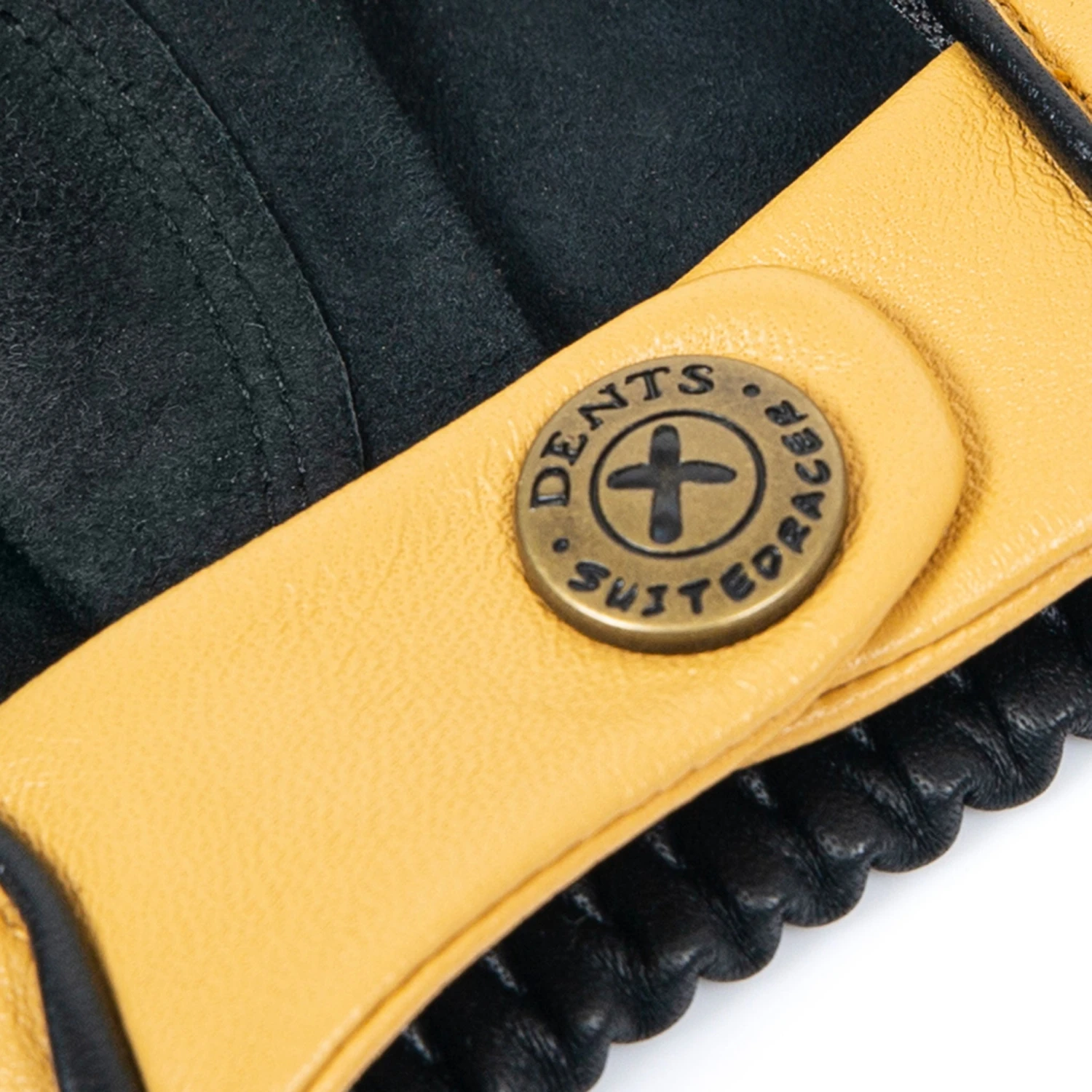 Men's The Suited Racer Touchscreen Leather Driving Gloves 12 Men's The Suited Racer Touchscreen Leather Driving Gloves - Image 10