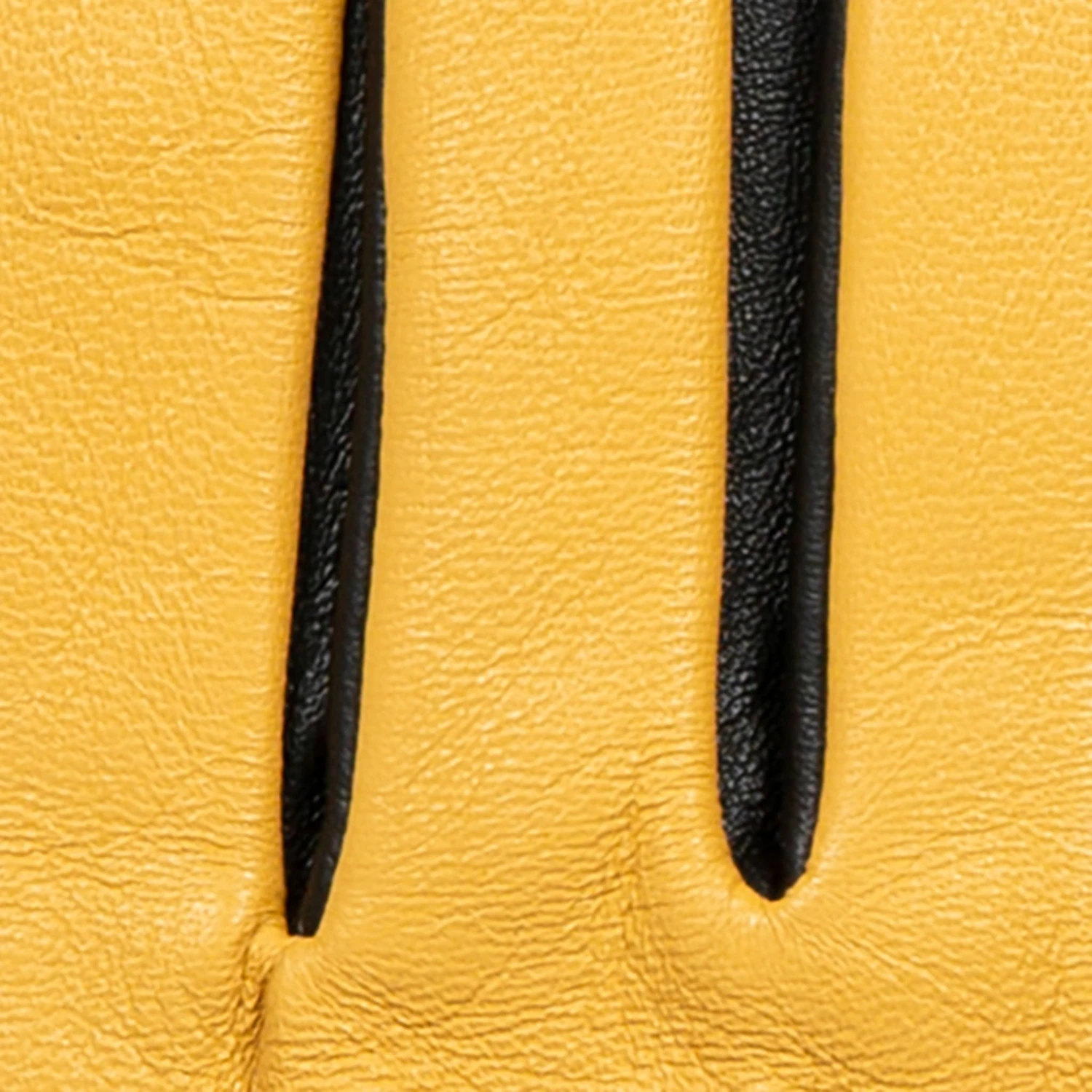 Men's The Suited Racer Touchscreen Three-Point Leather Gloves 10 Men's The Suited Racer Touchscreen Three-Point Leather Gloves - Image 8