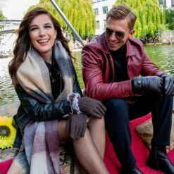 Women’s Large-Checked Blanket Scarf With Tassels -Dents womens blanket scarf mocca