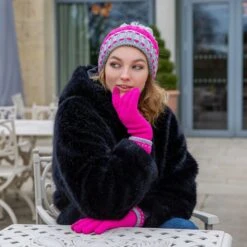 Women's Chunky Cable Knit Bobble Hat -Dents womens chunky cable knit bobble hat pink