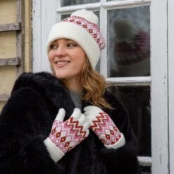 Women’s Jacquard Fair Isle Knitted Bobble Hat -Dents womens fair isle knitted hat 1