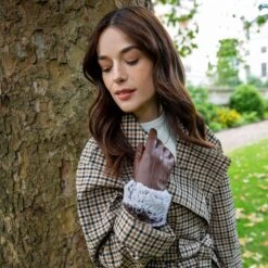 Women’s Touchscreen Three-Point Lined Leather Gloves With Faux Fur Cuffs 23 Women’s Touchscreen Three-Point Lined Leather Gloves With Faux Fur Cuffs -Dents womens leather gloves faux fur cuff brown 1